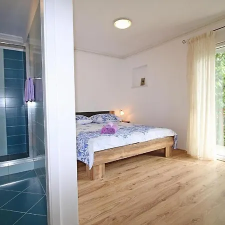 Marietta Equino Sitno Donje