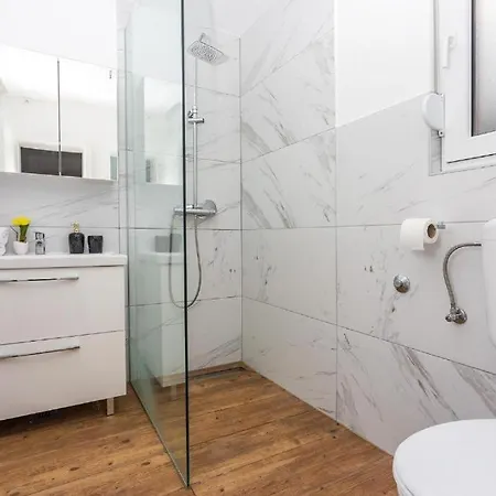 Marietta Equino Villa Sitno Donje